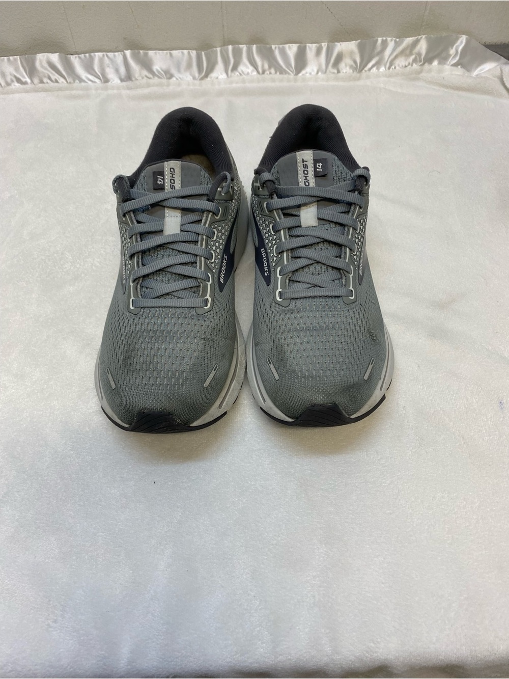 Brooks Ghost 14 Men's Running Shoes Gray size 9